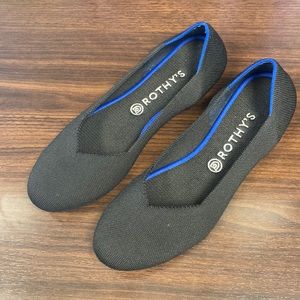 Black Rothy’s Classic Flat